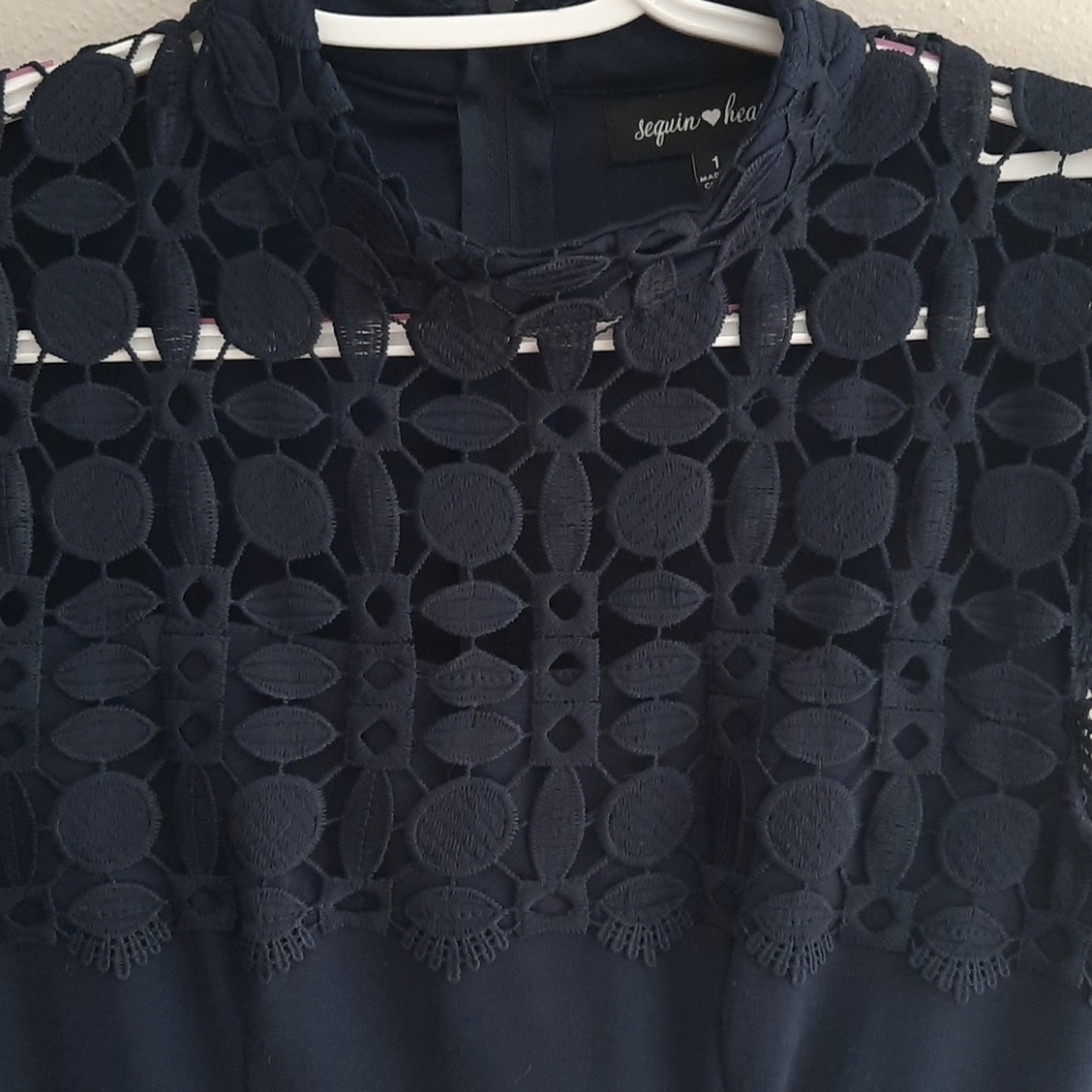 Sequin Hearts Crocheted dress - Picture 5 of 7